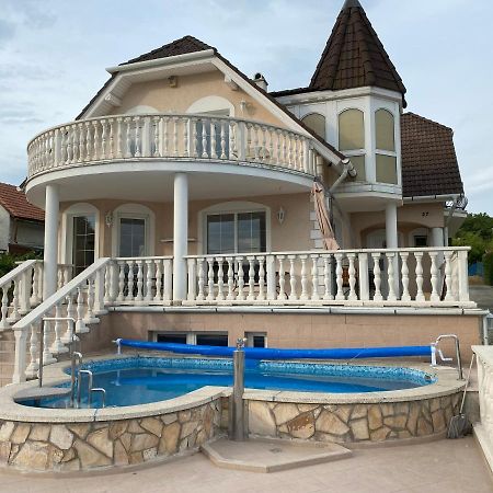 A- Villa Balatonfured Exterior photo